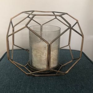 Geometric candle holder